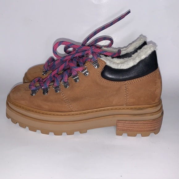 Schutz Lucille Faux Shearling Lined Ankle Boot size 6B - Picture 3 of 8